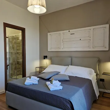 Bed & Breakfast Lekythos