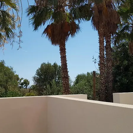 Bed & Breakfast Lekythos 2*