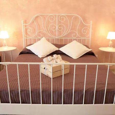 Lekythos Bed & Breakfast 4*