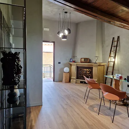 Bed & Breakfast Lekythos