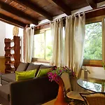 Lekythos Bed and Breakfast 4*