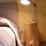 Bed and Breakfast Lekythos 4*