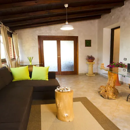 Lekythos Frühstückspension 4*