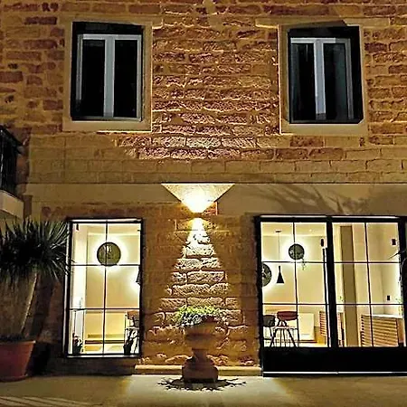 Lekythos Bed & Breakfast 4*