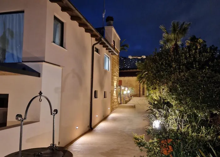 Bed & Breakfast Lekythos 4*