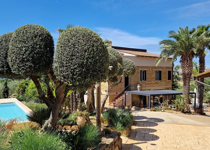 Lekythos Bed & Breakfast 4*