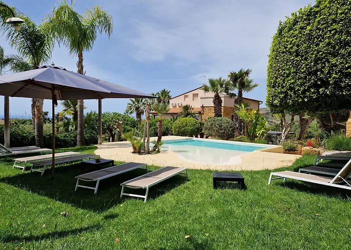 Bed & Breakfast Lekythos 4*